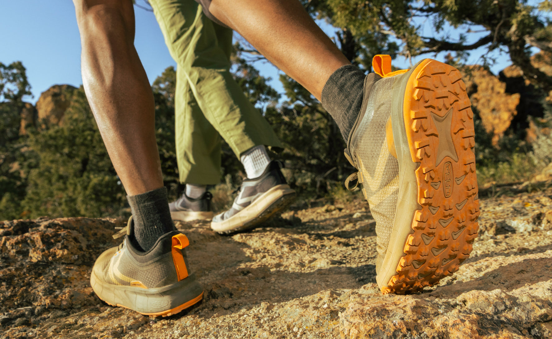 Men's 450 Dirt Hiking Shoe | Safari/Red Ochre - Image 7